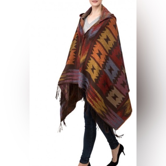 eUty Women Oversized Patterned Poncho w/Hoodie with 2 Button Closure and Tassels - Picture 5 of 9